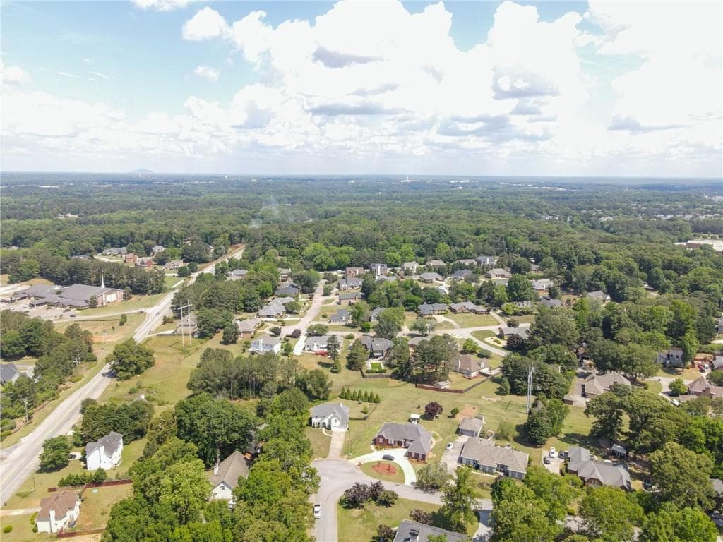 3 bedroom, 3 bathroom, 2,164 sq ft single family residence for sale at 3219 Lindas Circle, Conyers, GA 30013 — photo 9