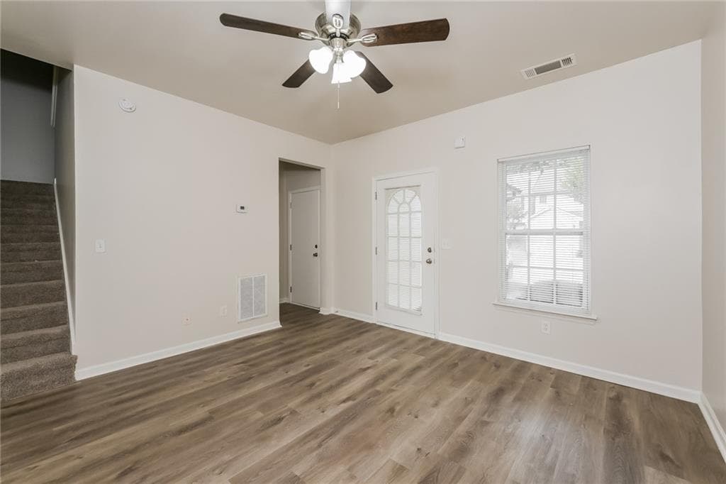 3 bedroom, 3 bathroom, 1,248 sq ft single family residence under contract at 4830 Tangerine Circle, Oakwood, GA 30566 — photo 3