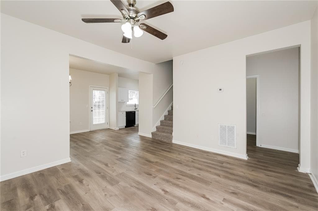 3 bedroom, 3 bathroom, 1,248 sq ft single family residence under contract at 4830 Tangerine Circle, Oakwood, GA 30566 — photo 4
