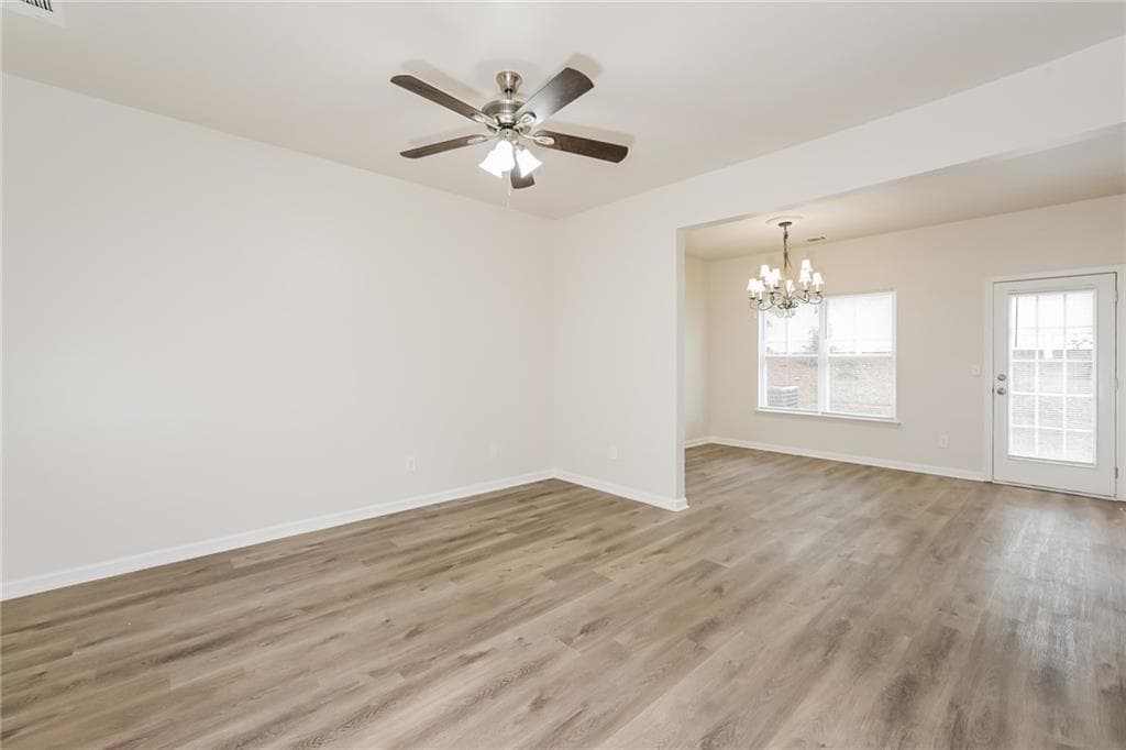 3 bedroom, 3 bathroom, 1,248 sq ft single family residence under contract at 4830 Tangerine Circle, Oakwood, GA 30566 — photo 5