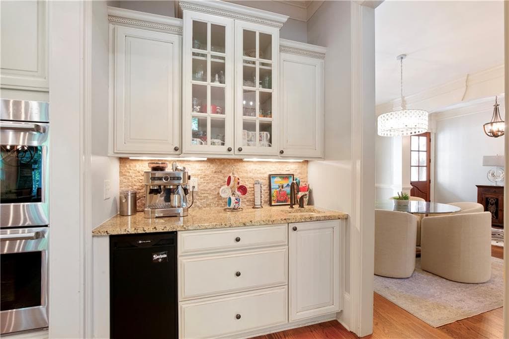 5 bedroom, 5 bathroom, 5,738 sq ft single family residence under contract at 6627 Westerly Lane, Gainesville, GA 30506 — photo 8