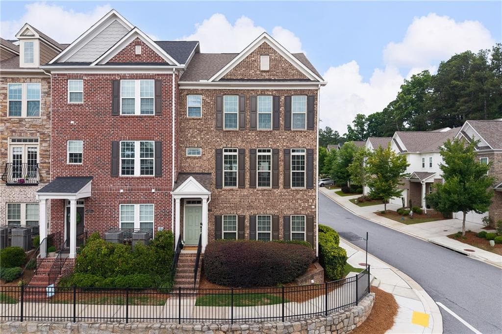 2059 Falls Park Way, Decatur, GA 30033 — most recent listing photo