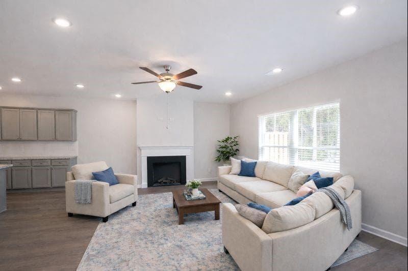 3 bedroom, 3 bathroom, 1,805 sq ft townhouse under contract at 6339 Warbler Court, Morrow, GA 30260 — photo 4