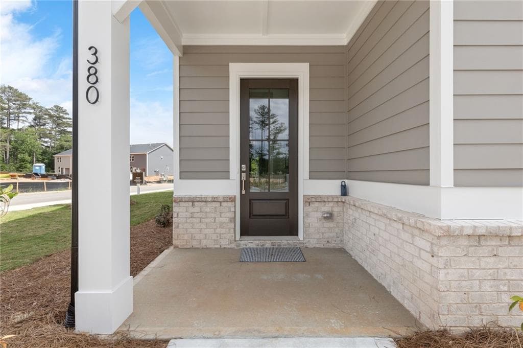 4 bedroom, 4 bathroom, 2,478 sq ft single family residence under contract at 372 Summerville Lane, Athens, GA 30606 — photo 2