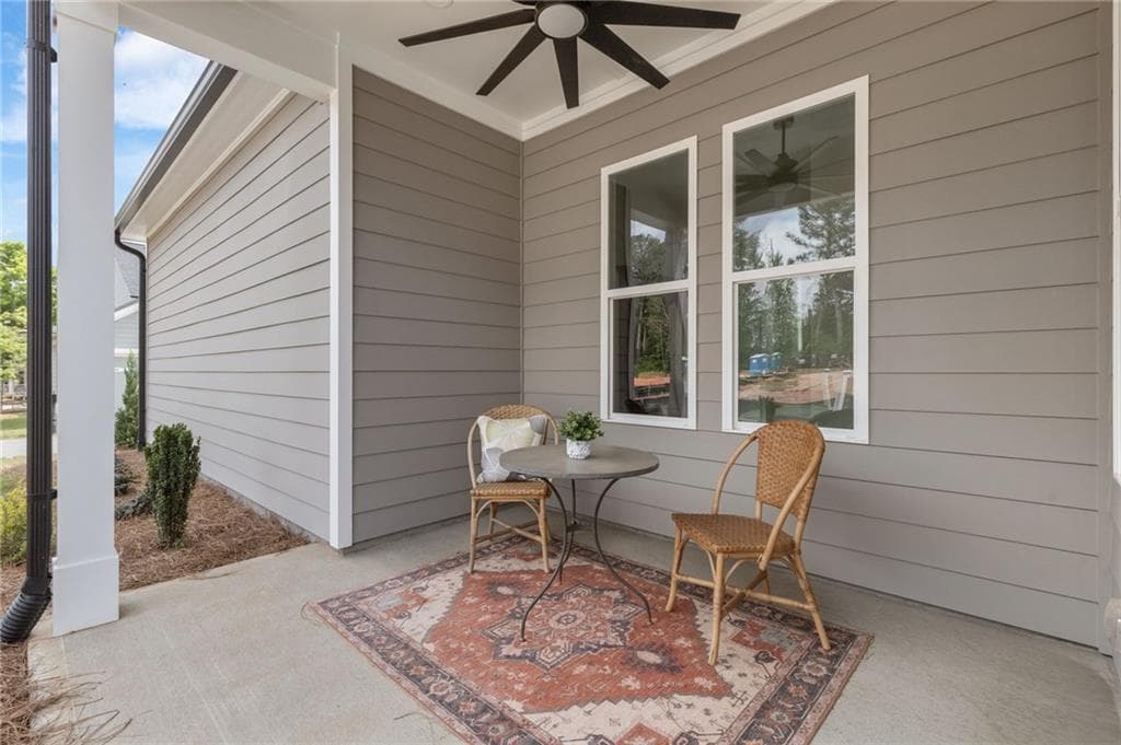 4 bedroom, 4 bathroom, 2,478 sq ft single family residence under contract at 372 Summerville Lane, Athens, GA 30606 — photo 3