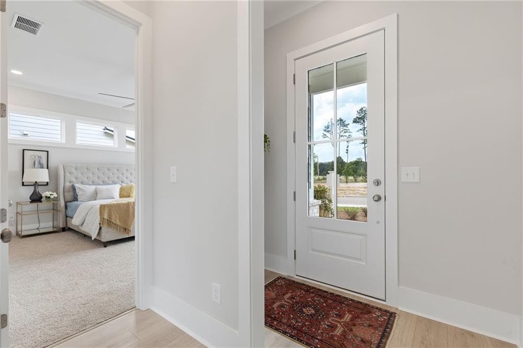 4 bedroom, 4 bathroom, 2,478 sq ft single family residence under contract at 372 Summerville Lane, Athens, GA 30606 — photo 6