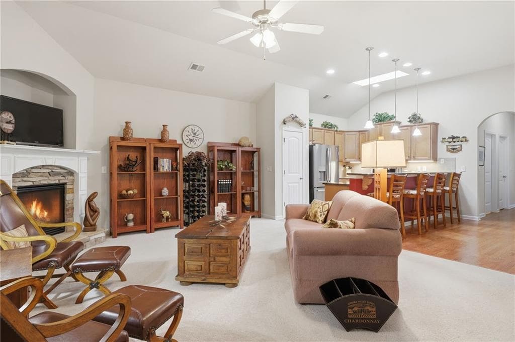 2 bedroom, 2 bathroom, 1,875 sq ft single family residence under contract at 300 Burkwood Lane, Acworth, GA 30102 — photo 3