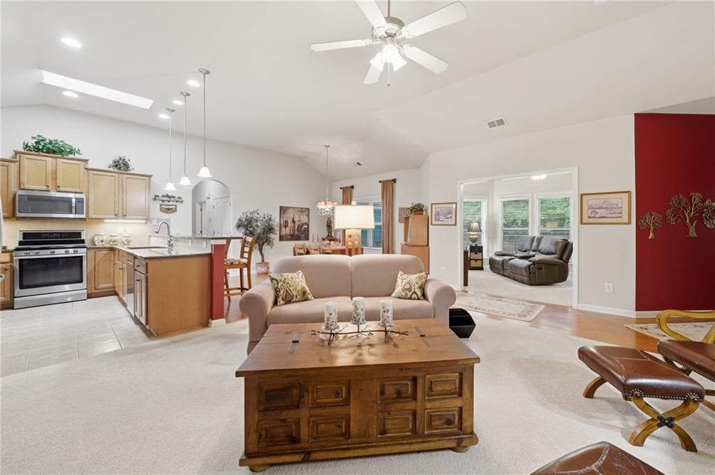2 bedroom, 2 bathroom, 1,875 sq ft single family residence under contract at 300 Burkwood Lane, Acworth, GA 30102 — photo 9
