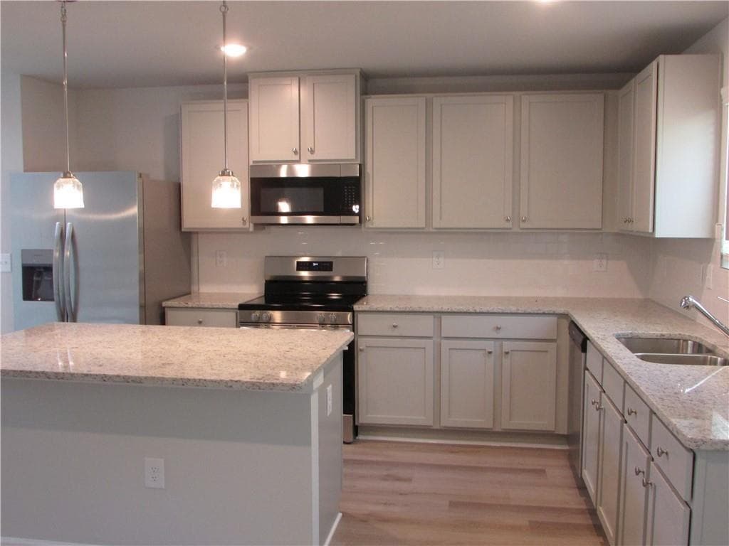 4 bedroom, 3 bathroom, 2,305 sq ft single family residence for rent at 144 Paces Overlook Trace, Dallas, GA 30157 for $2,300 a month — photo 8