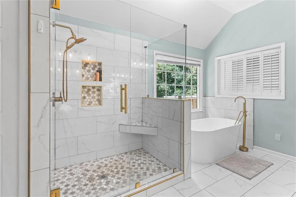 6 bedroom, 4 bathroom, 4,129 sq ft single family residence for sale at 3183 Robinwood Trail, Decatur, GA 30034 — photo 3