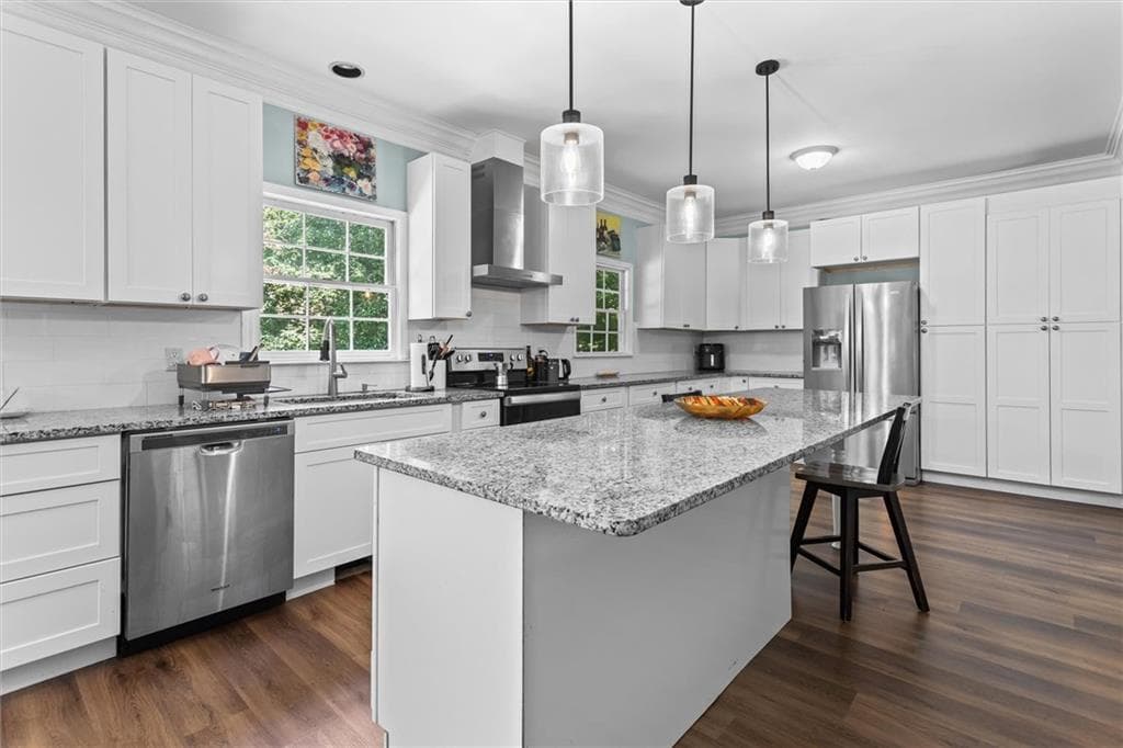 6 bedroom, 4 bathroom, 4,129 sq ft single family residence for sale at 3183 Robinwood Trail, Decatur, GA 30034 — photo 9
