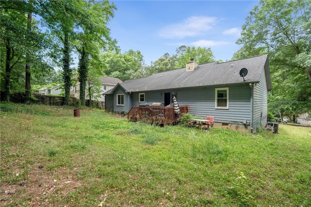 3 bedroom, 2 bathroom, 1,538 sq ft single family residence under contract at 243 Lakeview Drive, Stockbridge, GA 30281 — photo 2