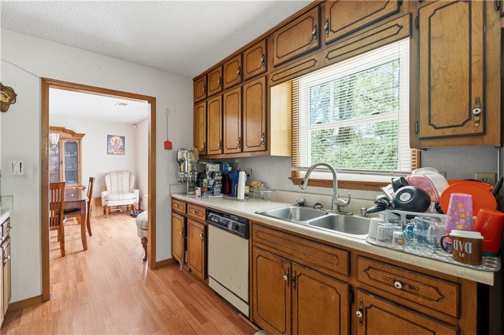 3 bedroom, 2 bathroom, 1,538 sq ft single family residence under contract at 243 Lakeview Drive, Stockbridge, GA 30281 — photo 4