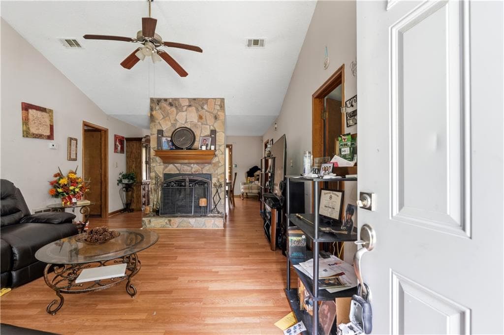 3 bedroom, 2 bathroom, 1,538 sq ft single family residence under contract at 243 Lakeview Drive, Stockbridge, GA 30281 — photo 9