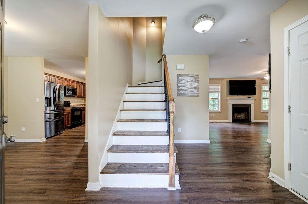3 bedroom, 3 bathroom, 1,902 sq ft single family residence under contract at 305 Birchwood Farms Lane, Dallas, GA 30132 — photo 5