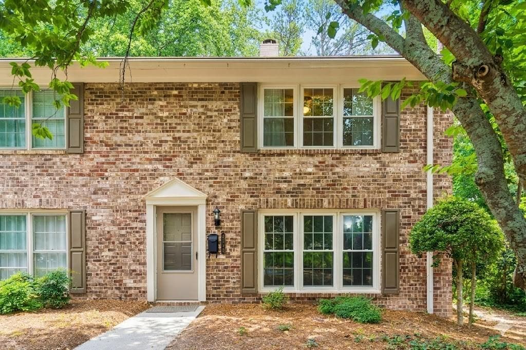 2 bedroom, 3 bathroom, 1,593 sq ft condominium sold at 2492 Northlake Court, Atlanta, GA 30345