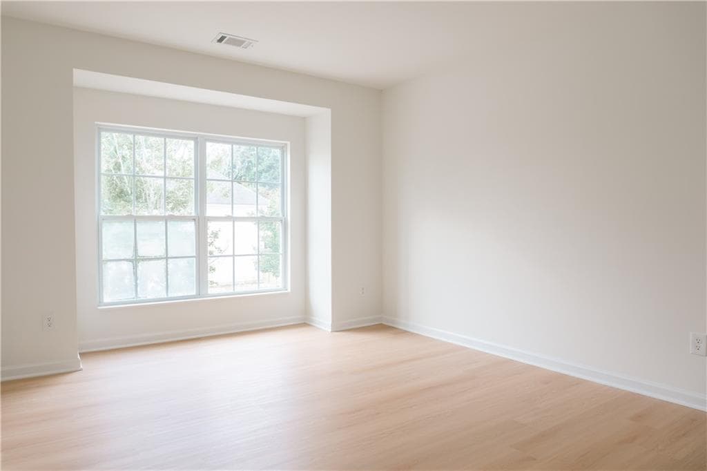 5 bedroom, 4 bathroom, 2,880 sq ft single family residence for sale at 530 Simonton Crest Drive, Lawrenceville, GA 30045 — photo 8