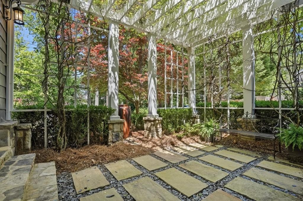 6 bedroom, 7 bathroom single family residence under contract at 1001 Carter Drive, Atlanta, GA 30319 — photo 10