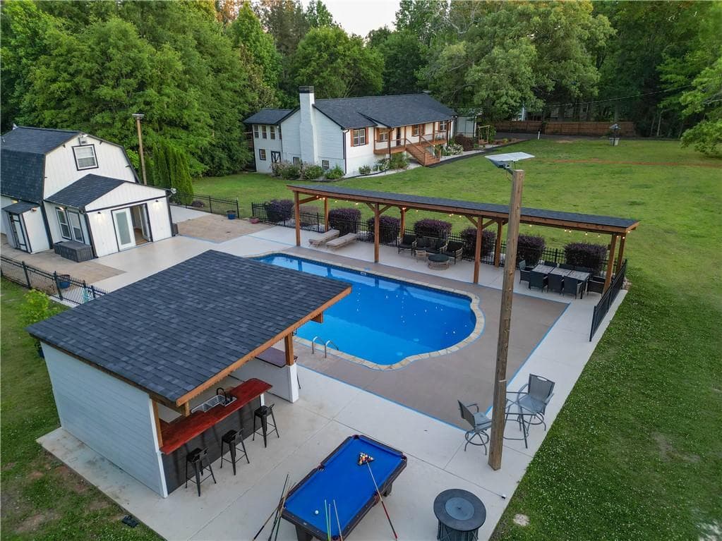 5 bedroom, 3 bathroom, 4,900 sq ft single family residence for sale at 5955 Burnt Hickory Road, Powder Springs, GA 30127 — photo 2