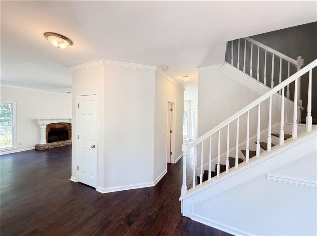 3 bedroom, 3 bathroom, 2,800 sq ft single family residence for sale at 1008 Smithwyck Drive, Canton, GA 30115 — photo 4