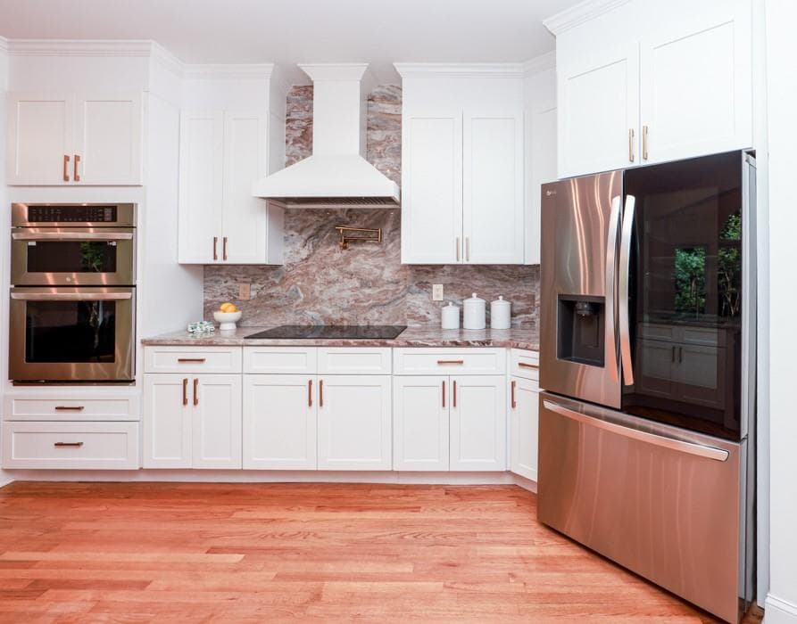 5 bedroom, 4 bathroom, 3,157 sq ft single family residence for sale at 210 Chatfield Place, Roswell, GA 30075 — photo 3