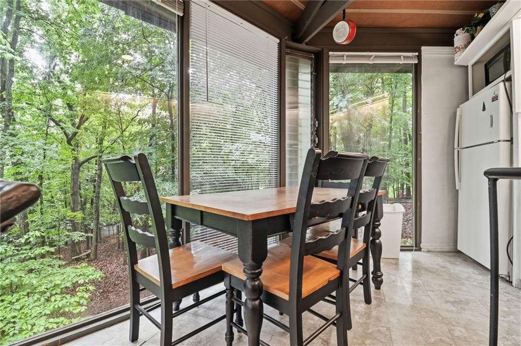 2 bedroom, 2 bathroom, 1,315 sq ft single family residence for sale at 161 Treetopper Circle, Big Canoe, GA 30143 — photo 7