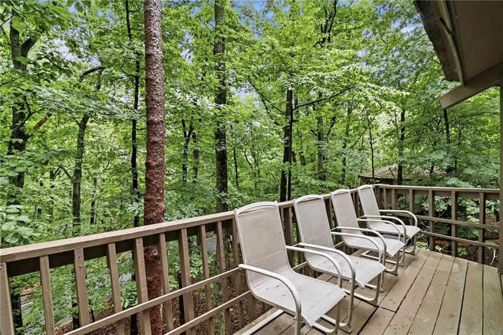 2 bedroom, 2 bathroom, 1,315 sq ft single family residence for sale at 161 Treetopper Circle, Big Canoe, GA 30143 — photo 3