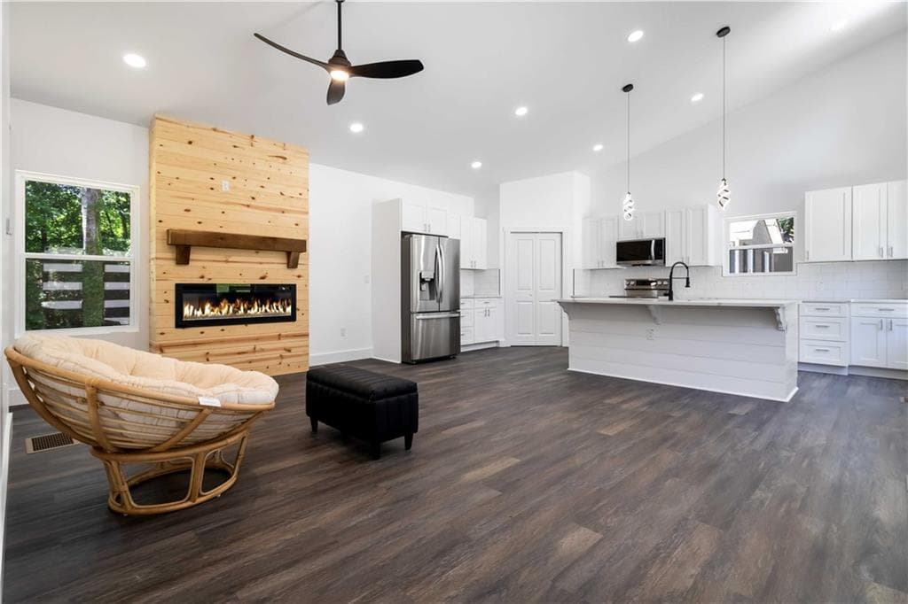2 bedroom, 2 bathroom, 1,842 sq ft single family residence for sale at 775 Catherine Drive, Lawrenceville, GA 30044 — photo 5
