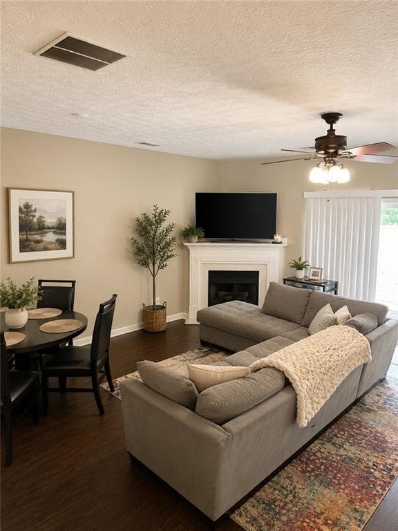 2 bedroom, 3 bathroom, 1,252 sq ft townhouse for sale at 3833 Austin Park Lane, Decatur, GA 30032 — photo 5