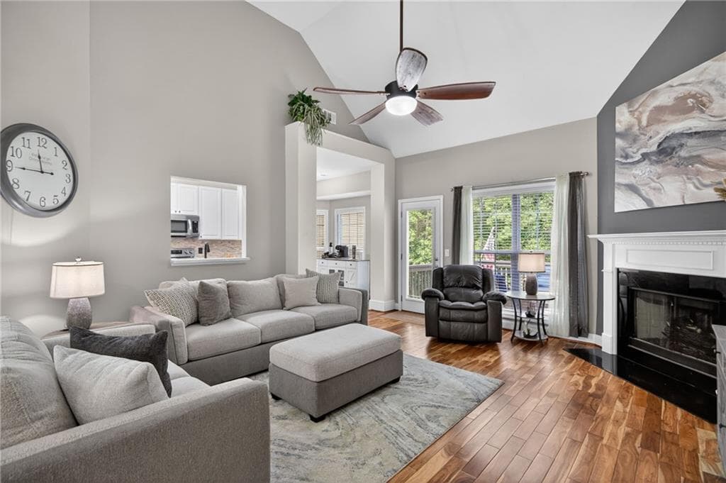 6 bedroom, 3 bathroom, 3,336 sq ft single family residence under contract at 9905 Between The Greens, Villa Rica, GA 30180 — photo 2