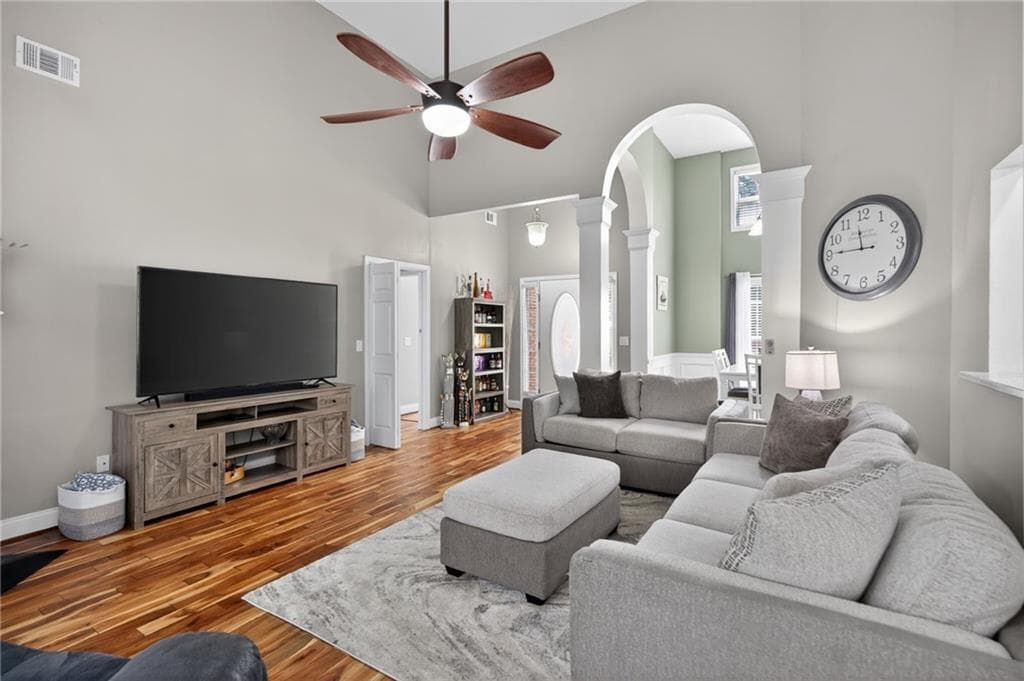 6 bedroom, 3 bathroom, 3,336 sq ft single family residence under contract at 9905 Between The Greens, Villa Rica, GA 30180 — photo 8