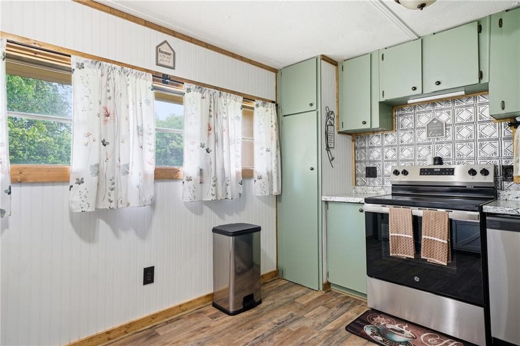 3 bedroom, 2 bathroom, 1,536 sq ft single family residence for sale at 7470 Hightower Circle, Cumming, GA 30028 — photo 6
