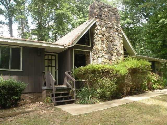 3 bedroom, 3 bathroom, 1,876 sq ft single family residence under contract at 5775 Koweta Road, Atlanta, GA 30349