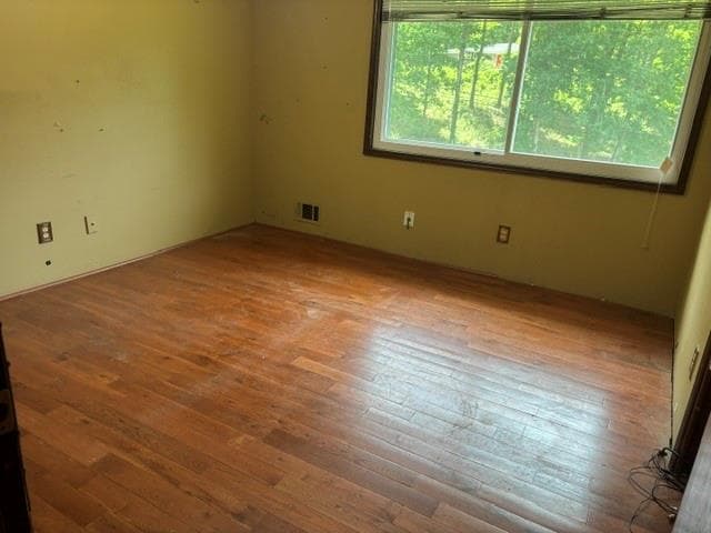3 bedroom, 3 bathroom, 1,876 sq ft single family residence under contract at 5775 Koweta Road, Atlanta, GA 30349 — photo 3