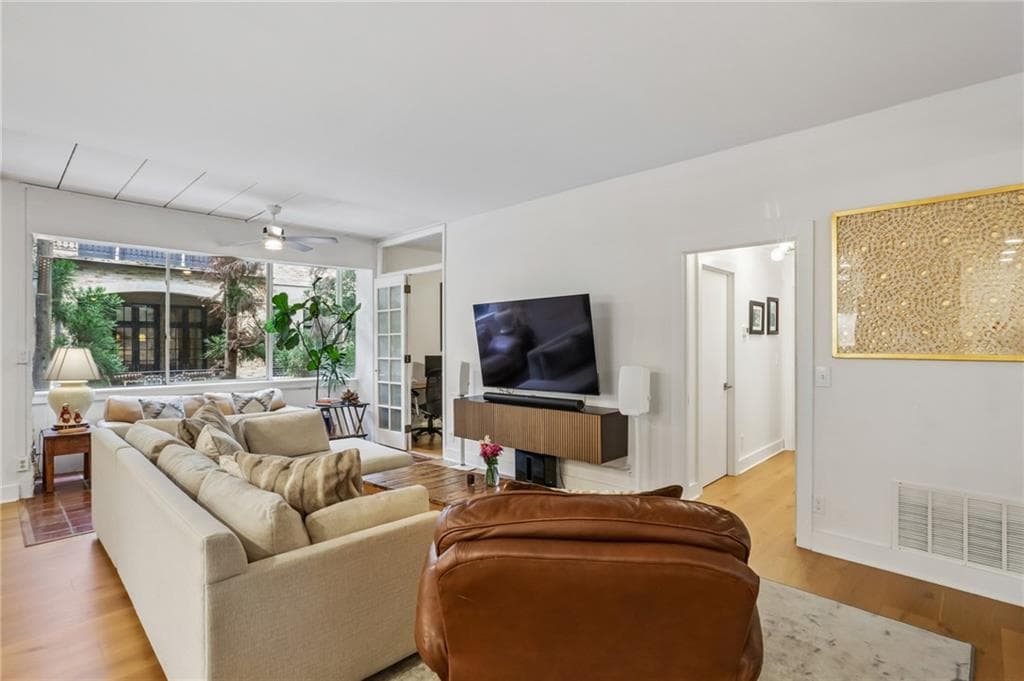 2 bedroom, 2 bathroom, 1,580 sq ft condominium for sale at 2632 Peachtree Road 302B, Atlanta, GA 30305 — photo 8