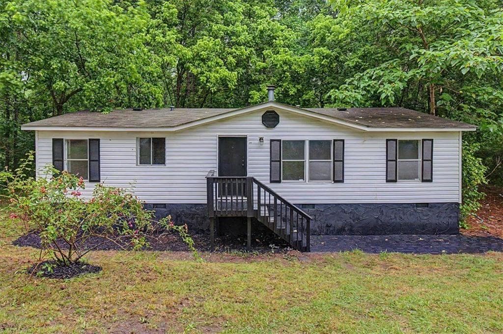 3 bedroom, 2 bathroom, 1,215 sq ft single family residence for sale at 360 Black Knob Church Road, Ranger, GA 30734 — photo 1 of 19