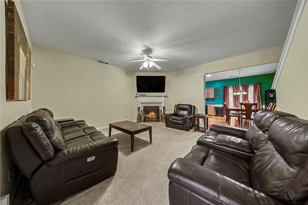 3 bedroom, 3 bathroom, 1,696 sq ft townhouse under contract at 2091 Lakeshore Overlook Drive, Kennesaw, GA 30152 — photo 5