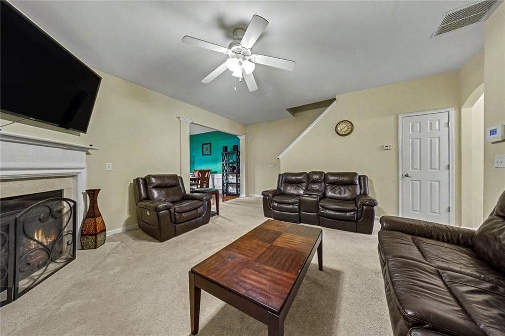 3 bedroom, 3 bathroom, 1,696 sq ft townhouse under contract at 2091 Lakeshore Overlook Drive, Kennesaw, GA 30152 — photo 6