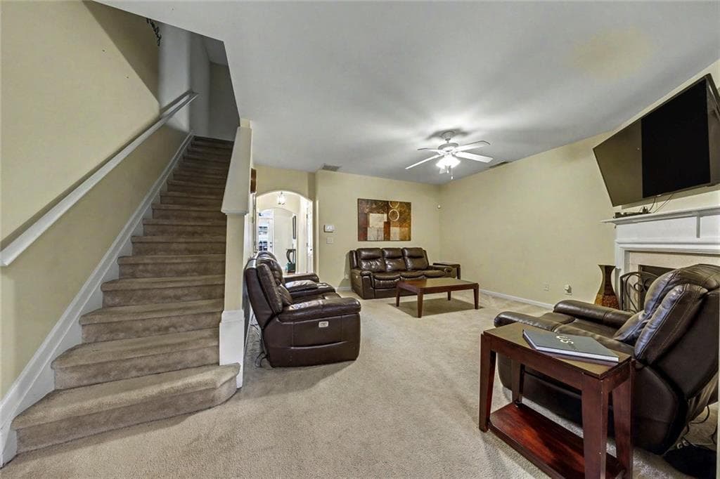 3 bedroom, 3 bathroom, 1,696 sq ft townhouse under contract at 2091 Lakeshore Overlook Drive, Kennesaw, GA 30152 — photo 7