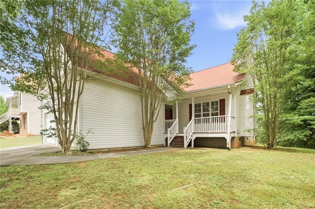 4 bedroom, 3 bathroom, 1,624 sq ft single family residence sold at 1358 Adairsvl Pleasant Vly Road, Adairsville, GA 30103