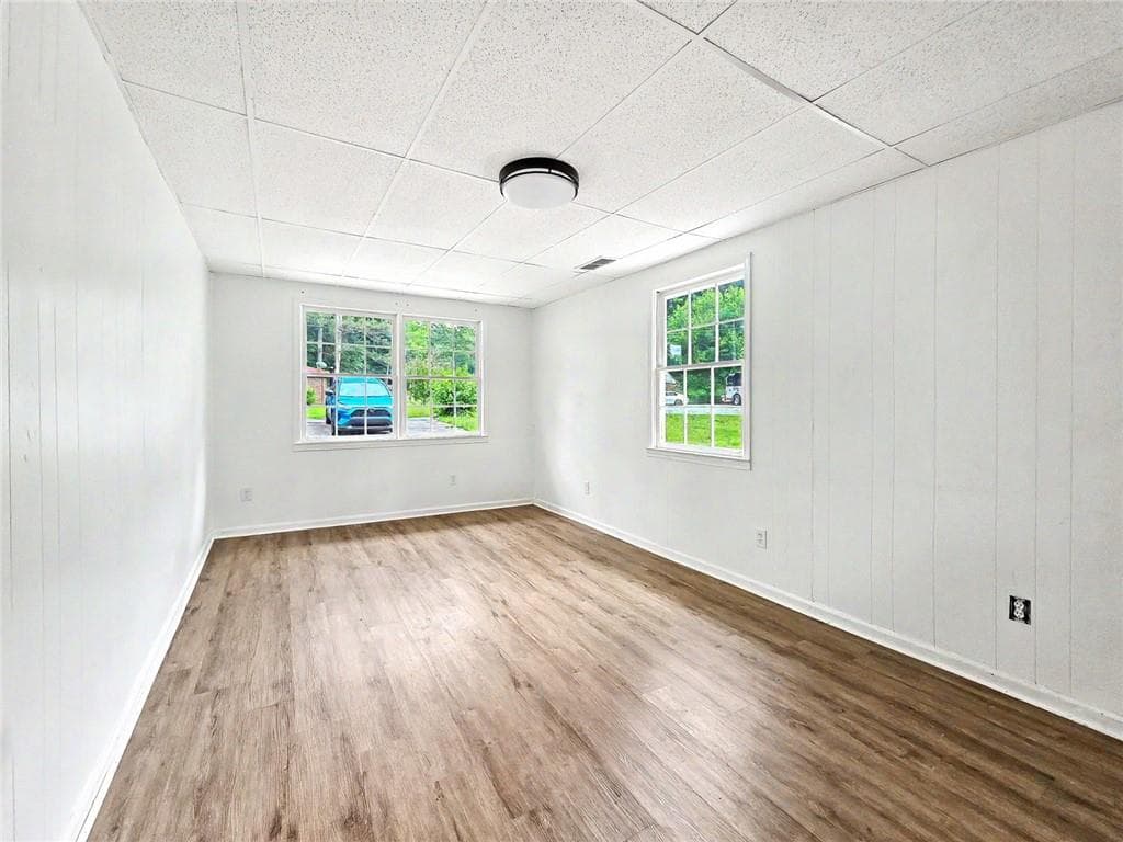 4 bedroom, 2 bathroom, 1,924 sq ft single family residence under contract at 1350 Lori Court, Conley, GA 30288 — photo 9