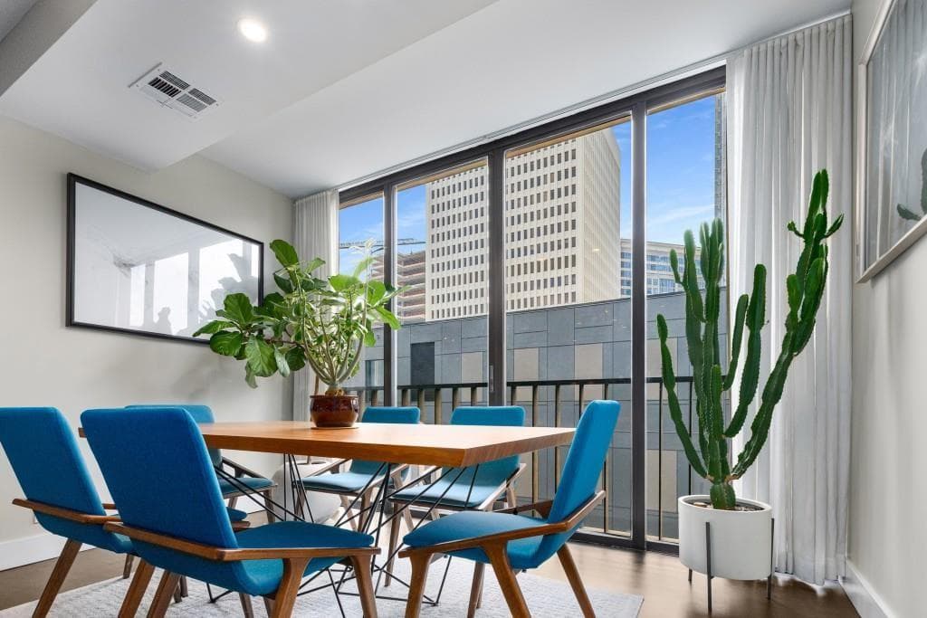 2 bedroom, 2 bathroom, 1,460 sq ft condominium for sale at 145 15th Street 826, Atlanta, GA 30309 — photo 5