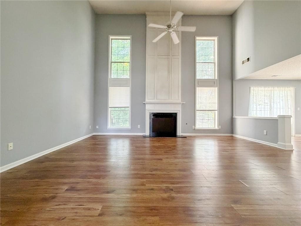 3 bedroom, 3 bathroom single family residence for rent at 11545 Carriage Park Lane, Johns Creek, GA 30097 for $2,800 a month — photo 2