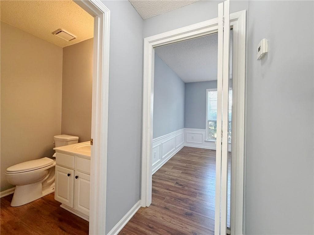 3 bedroom, 3 bathroom single family residence for rent at 11545 Carriage Park Lane, Johns Creek, GA 30097 for $2,800 a month — photo 7