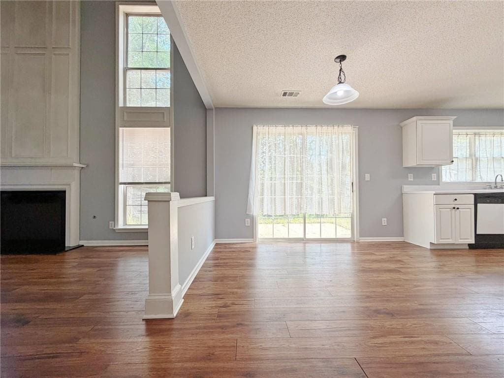 3 bedroom, 3 bathroom single family residence for rent at 11545 Carriage Park Lane, Johns Creek, GA 30097 for $2,800 a month — photo 8