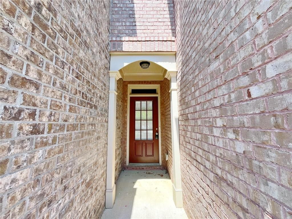 3 bedroom, 3 bathroom townhouse for rent at 330 Holdings Drive, Lawrenceville, GA 30044 for $2,200 a month — photo 2