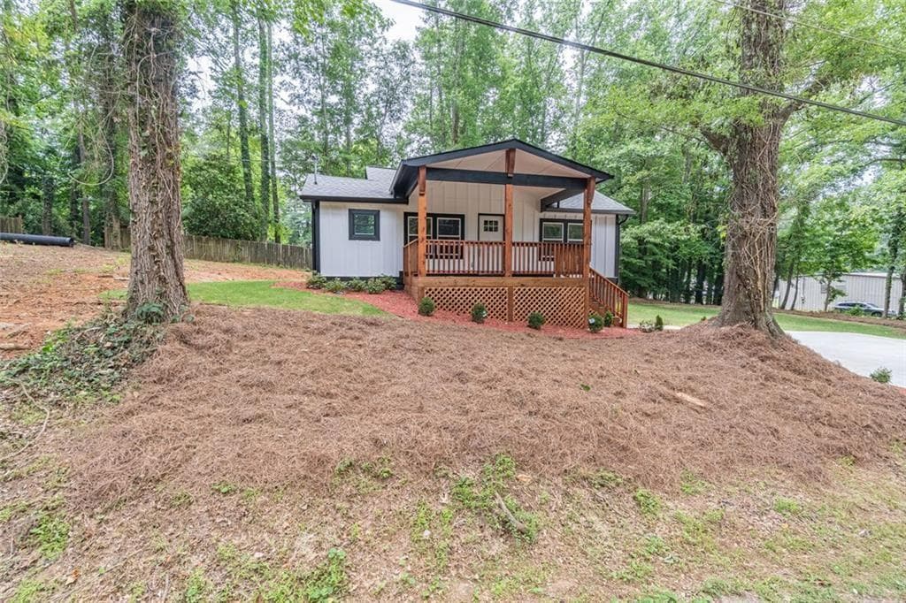3 bedroom, 2 bathroom, 1,090 sq ft single family residence for sale at 1881 Sylvia Street, Austell, GA 30106