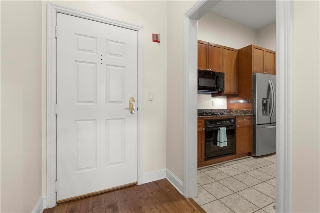 1 bedroom, 1 bathroom, 1,114 sq ft condominium under contract at 1735 Peachtree Street 404, Atlanta, GA 30309 — photo 3