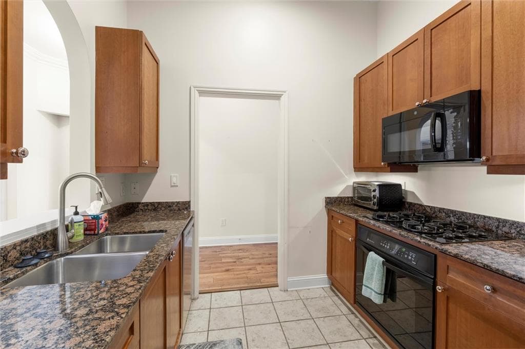 1 bedroom, 1 bathroom, 1,114 sq ft condominium under contract at 1735 Peachtree Street 404, Atlanta, GA 30309 — photo 8