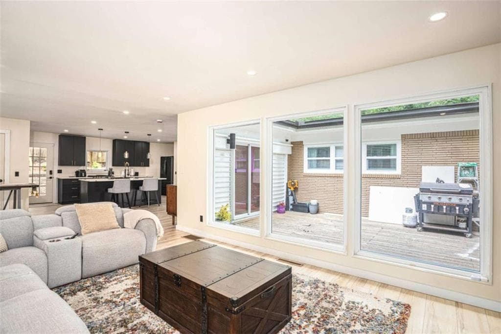 3 bedroom, 3 bathroom, 1,875 sq ft single family residence for sale at 2781 Rollingwood Lane, Atlanta, GA 30316 — photo 9